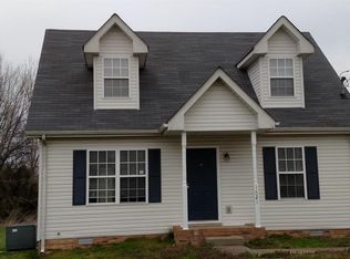 1621 Hannibal Dr, Oak Grove, KY 42262