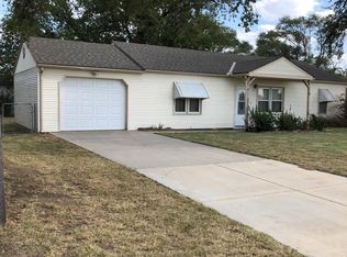 122 N Hoover St, Wichita, KS 67212