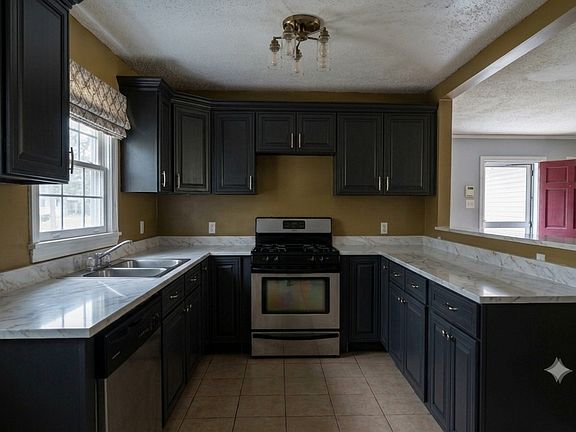 4th image of 4011 Clematis St #4011