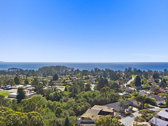 2nd image of 511 Cuesta Dr