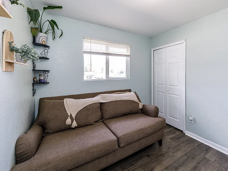 1703 Harrow Rd — Photo 38