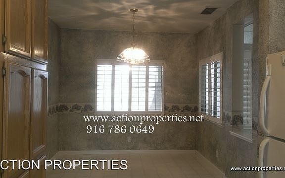 3rd image of 1653 Atwell St