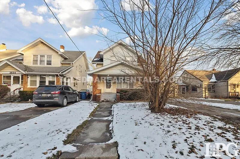 3830 Homewood Ave photo 1