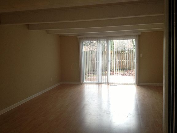 4th image of 144 W Ticonderoga Dr APT B