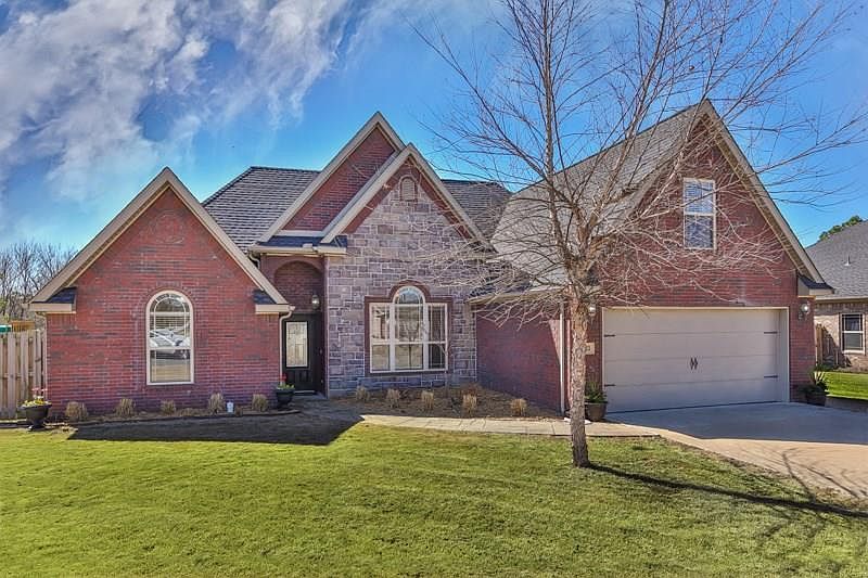 1st image of 2523 W Vanike Dr