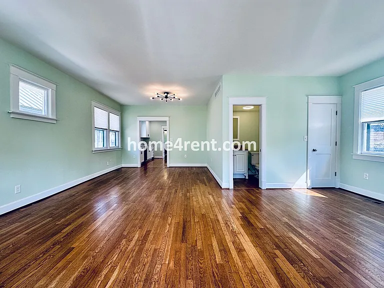 4741 Holly St — Photo 10