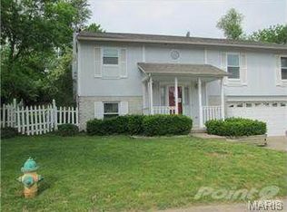 1601 Lynncove Ln, Saint Charles, MO