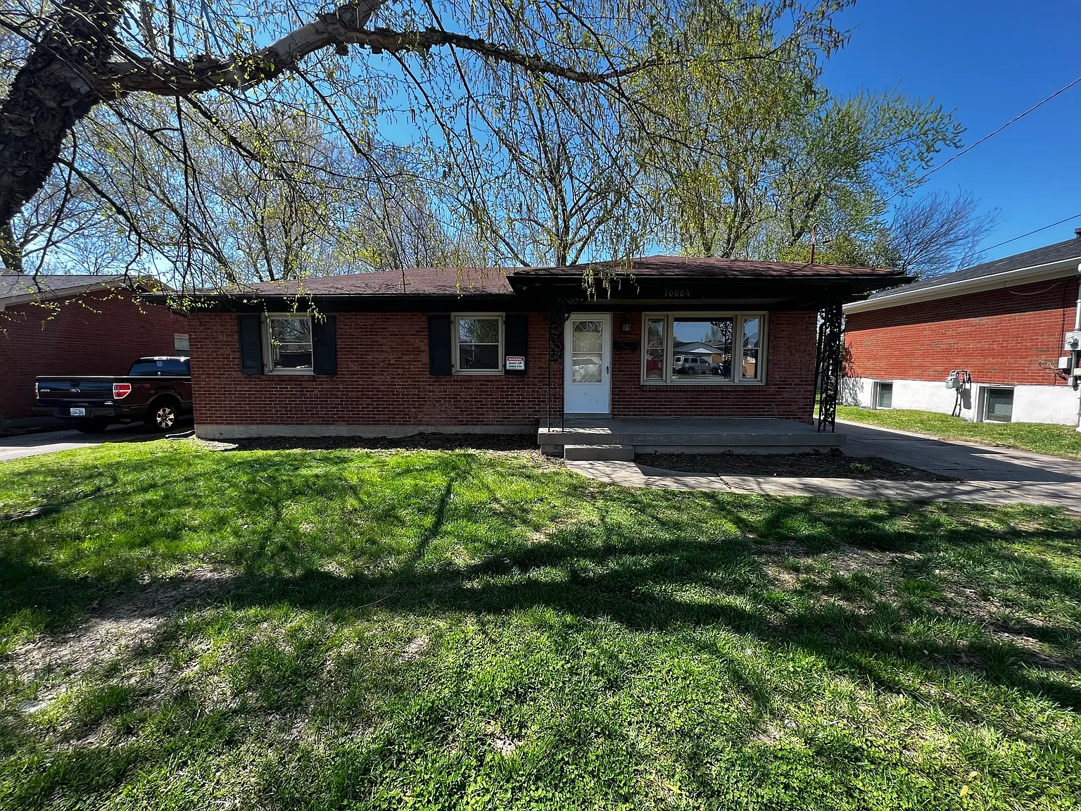 10004 Caven Ave photo 1