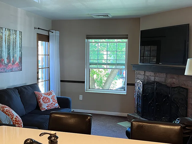 1637 Shortline Rd #107 — Photo 2