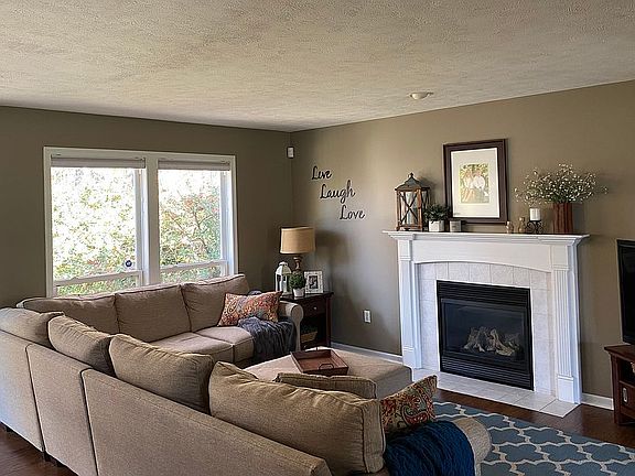 3rd image of 5844 W Grove Dr SE