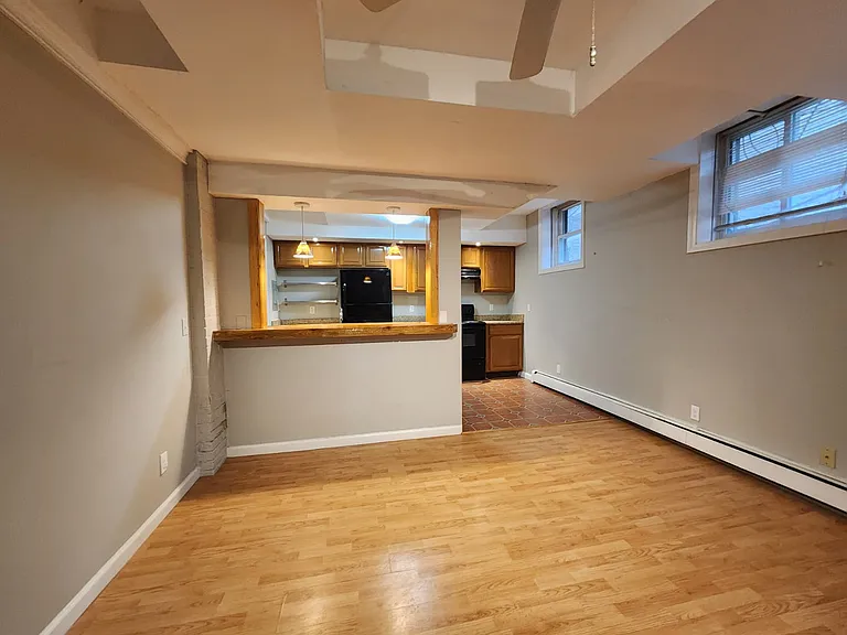 429 Ellsworth Ave #B — Photo 1