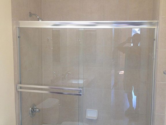 2nd image of 937 Havenhurst Dr APT 8
