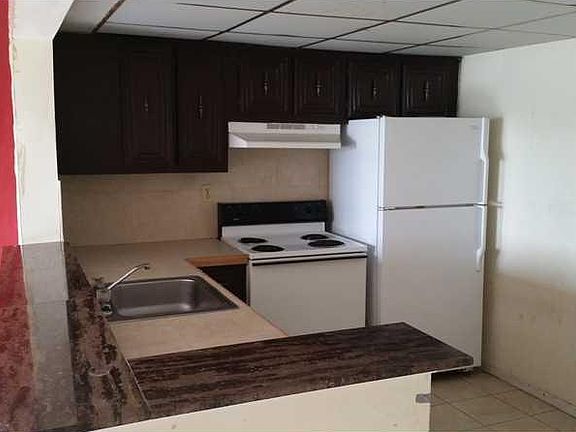 3rd image of 482 NW 165th St APT A606