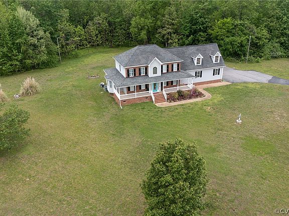 4th image of 5649 Spencer Ln