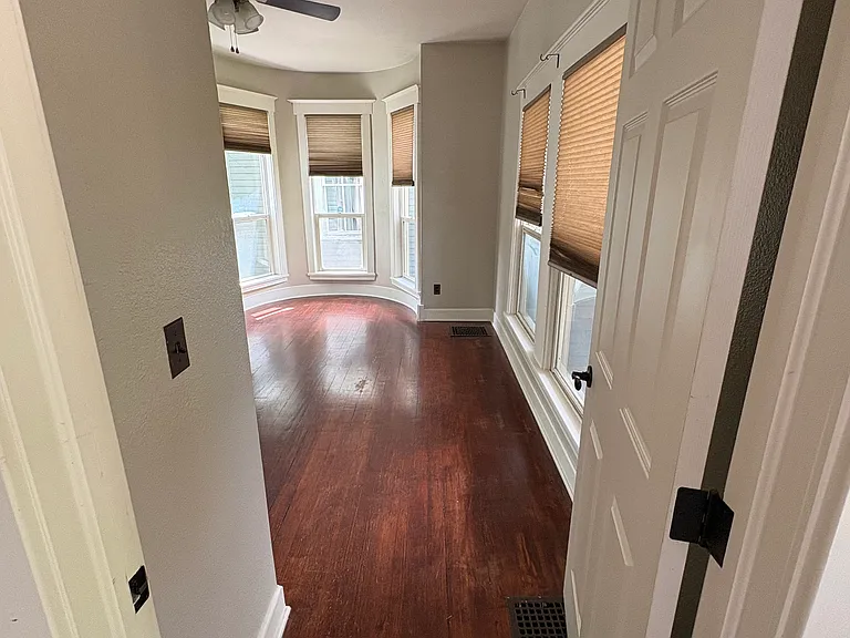 1105 E Platte Ave — Photo 6