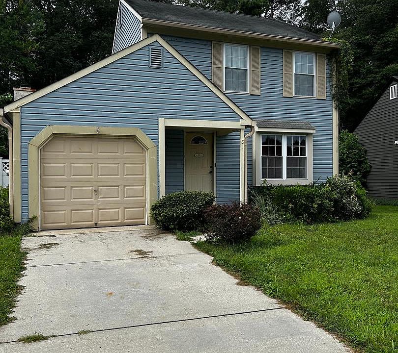 1st image of 8 Acorn Ct