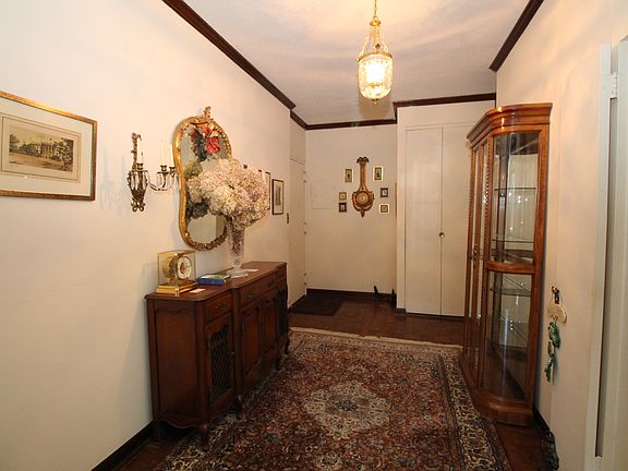 2nd image of 16 Rockledge Ave APT 5E1