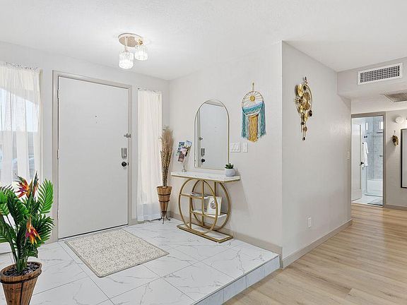 5th image of 7926 W Dahlia Dr