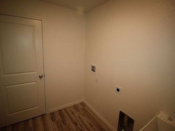 5th image of 42 Bridgehaven Dr