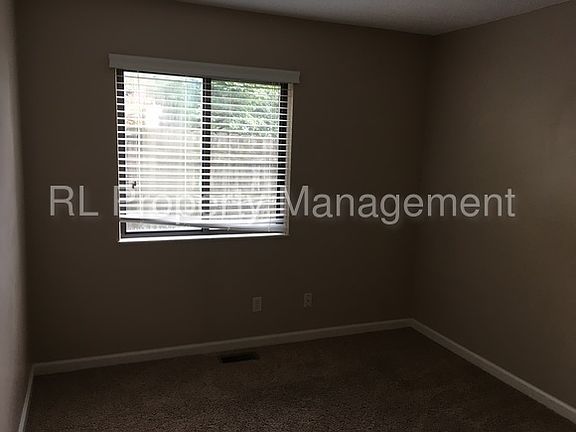 3rd image of 1727 Ringfield Dr