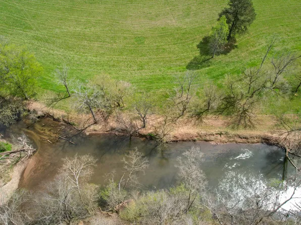 2168 Fairview Rd, Tellico Plains, TN 37385