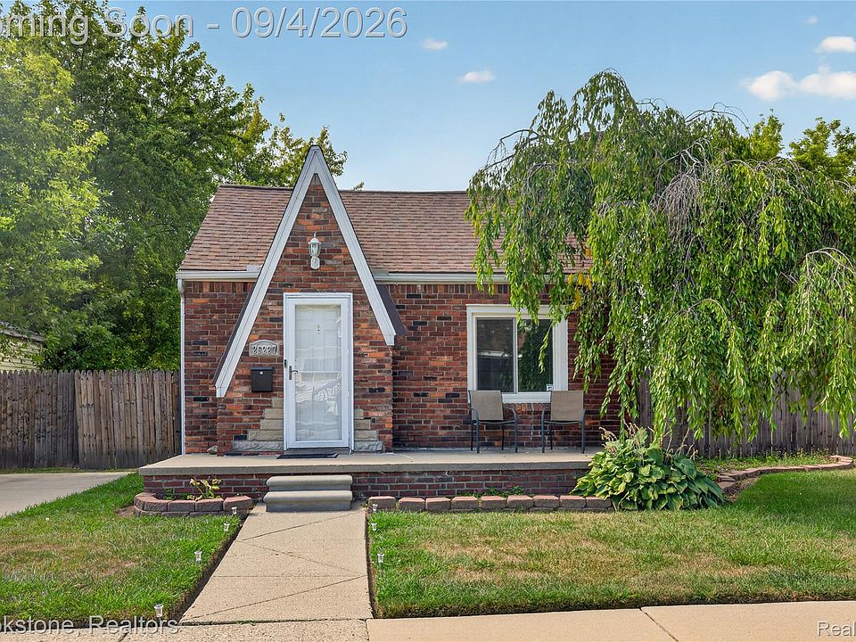 1st image of 26227 Clancy St