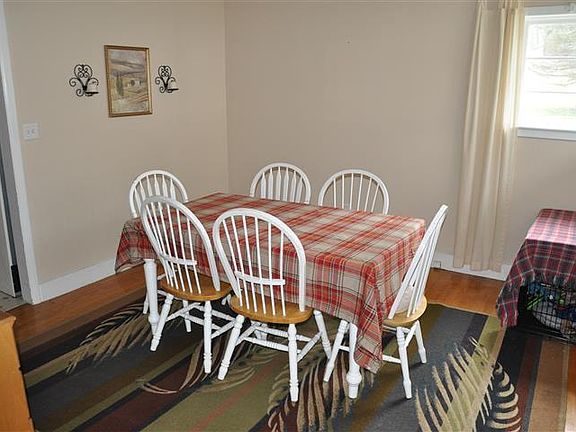 4th image of 3121 S Greenway Dr
