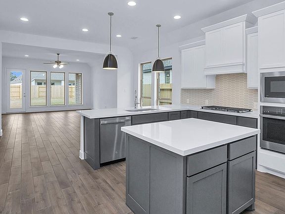 4th image of 18711 Sweet Basil Dr