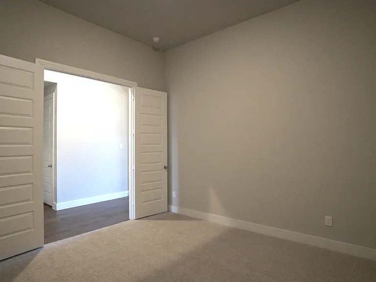 1833 Purtis Creek Dr — Photo 8
