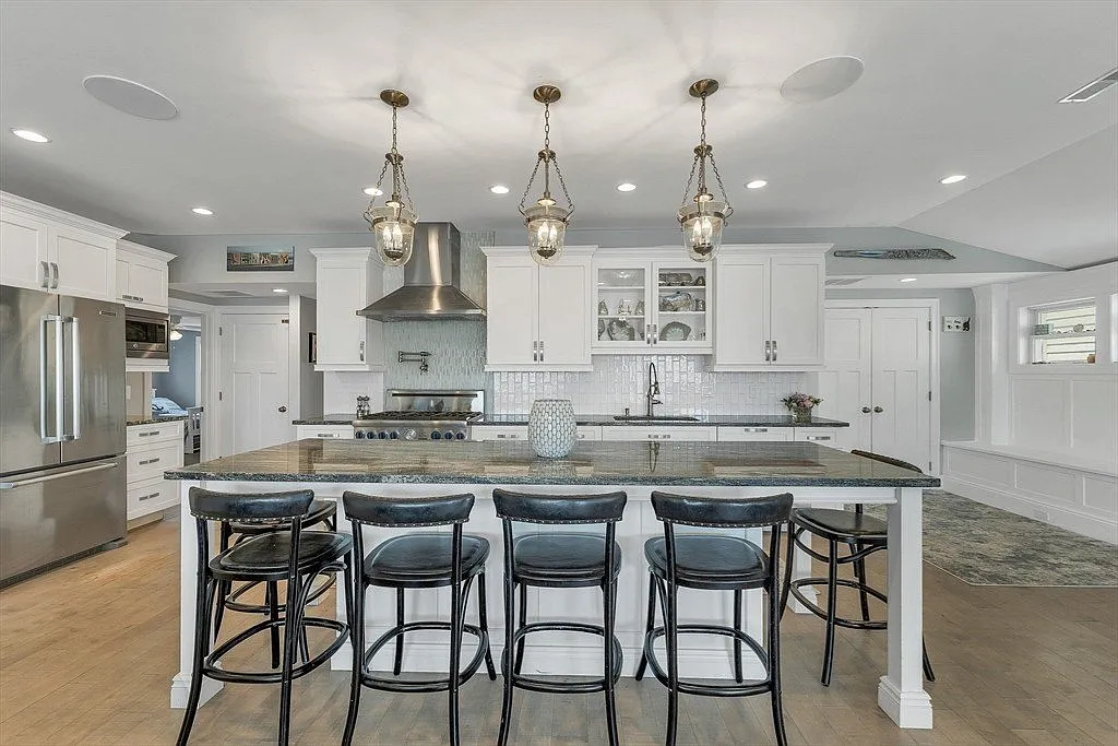 3 bed, 2000 sqft, $3,100 — Photo 4