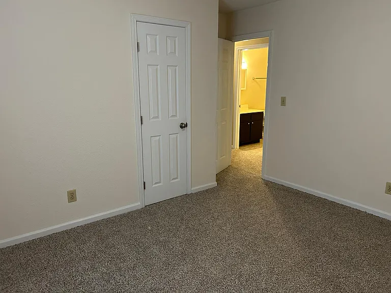 608 N Martin Luther King Jr Ave — Photo 15