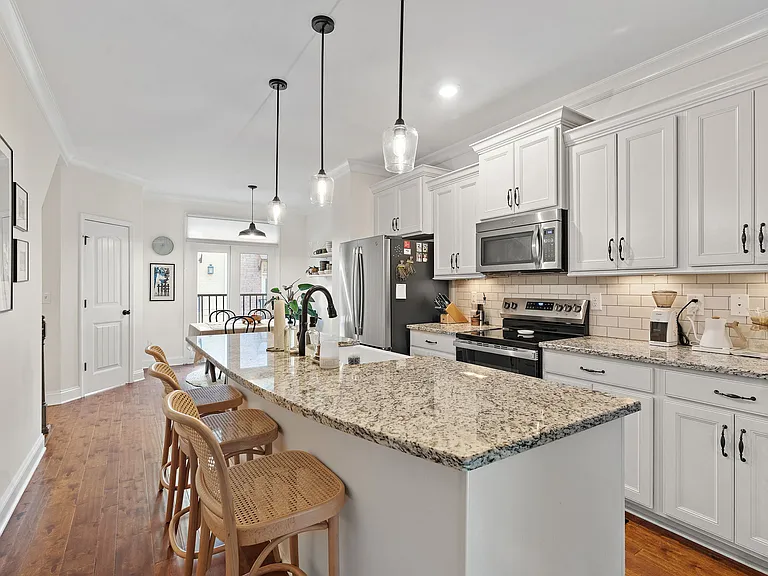 3146 Belwood St — Photo 3