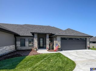 8865 Augusta Dr, Lincoln, NE 68526