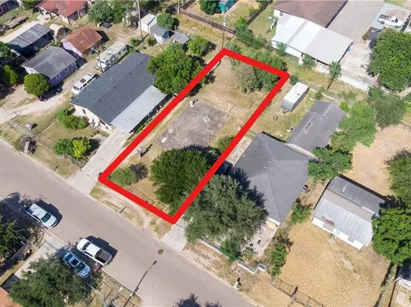 1128 N Maple St, Alton, TX 78573