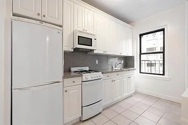 Rented by Arwell Realty