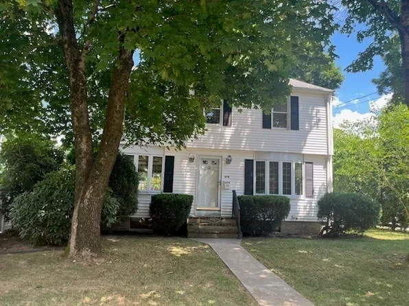 379 Central St, Mansfield, MA 02048