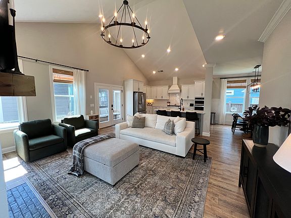 4th image of 3465 Milford Dr