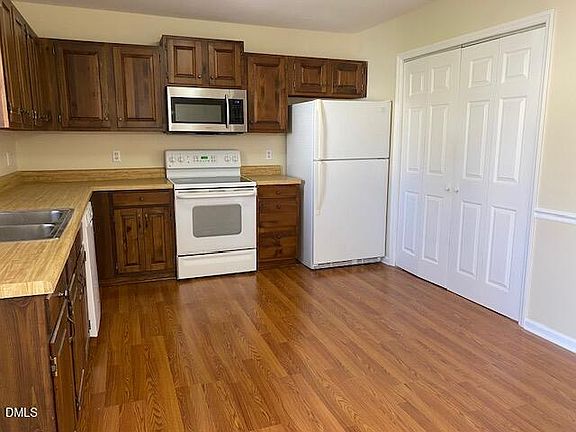 5th image of 6707 Chauncey Dr