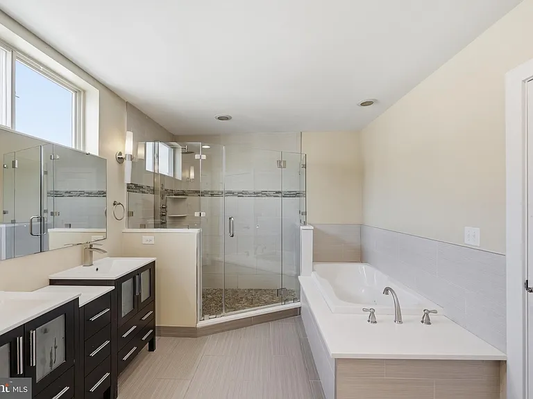 2313 Ellsworth St — Photo 22