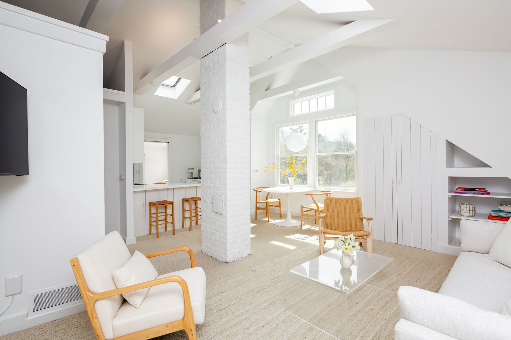  Second Floor Apartment