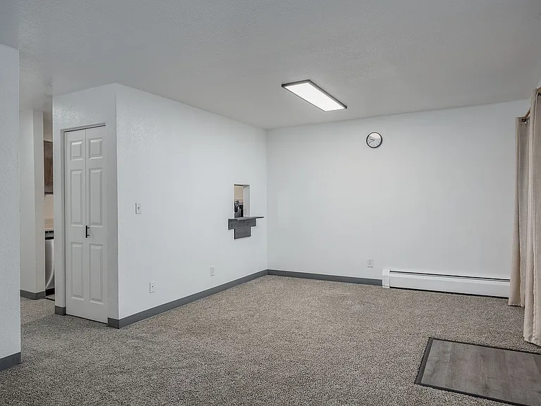 1421 Kent Ct — Photo 22