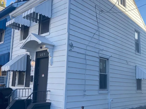 225 S 15th St, Harrisburg, PA 17104