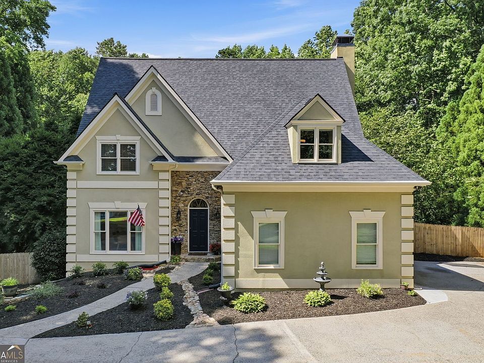 1st image of 440 Oakleaf Trl
