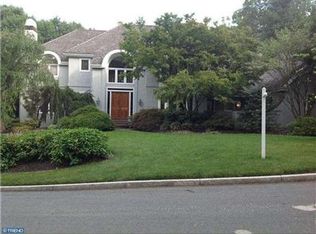 237 Ravenscliff Rd, Wayne, PA 19087