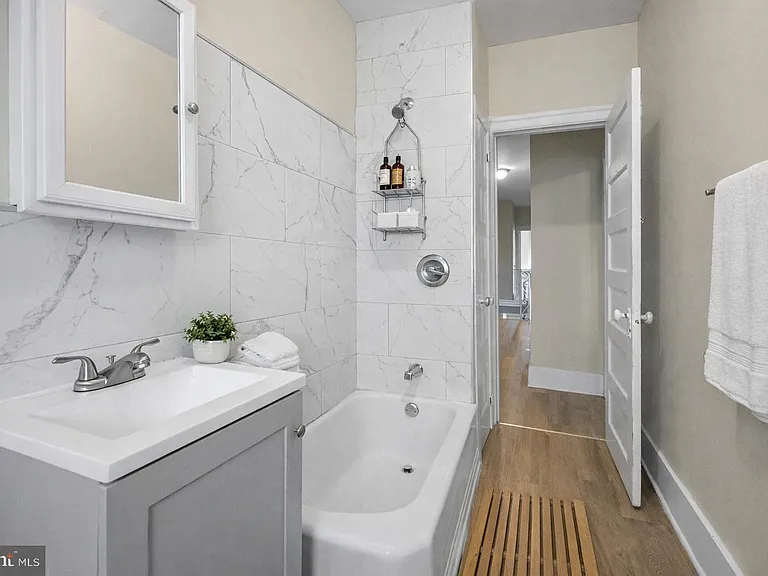 5723 Spruce St #2 — Photo 2