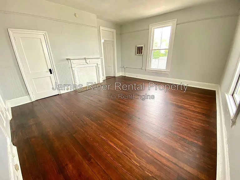 1003 Floyd St #3 — Photo 4