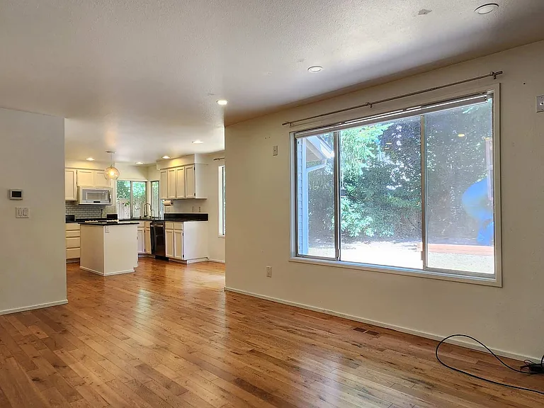 2800 235th Pl NE — Photo 16