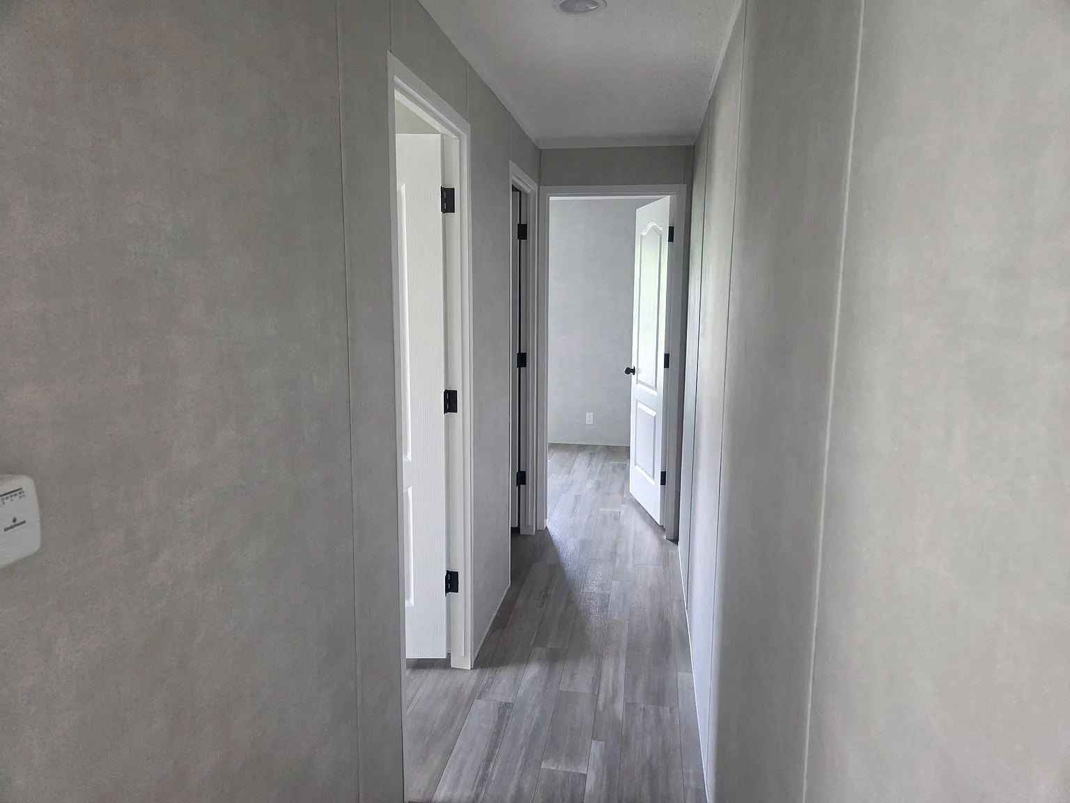 3 bed, $1,130 — Photo 3