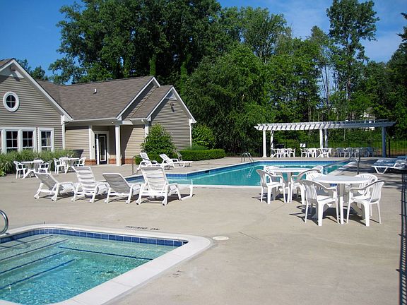 3rd image of 25949 Waterway Dr