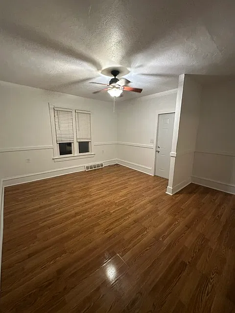 2 bed, $975 — Photo 2